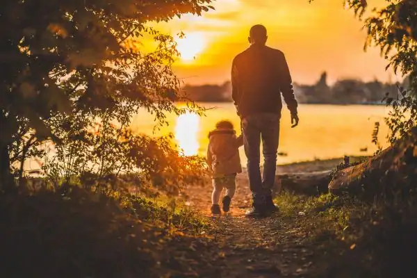 image of dad and child - parental alienation Chesterfield